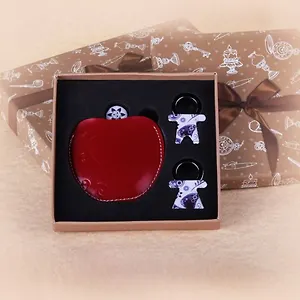 Сувенир Феникс Подарочный набор (2 брелка+кругл. зеркало) 14*12*1,7см 28469