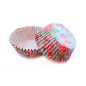 Набор бумажных форм для кексов Розы на голубом фоне, диаметр дна 5 см,  50 шт