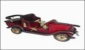 Фигурка декоративная Автомобиль (31х11х13) (582661)