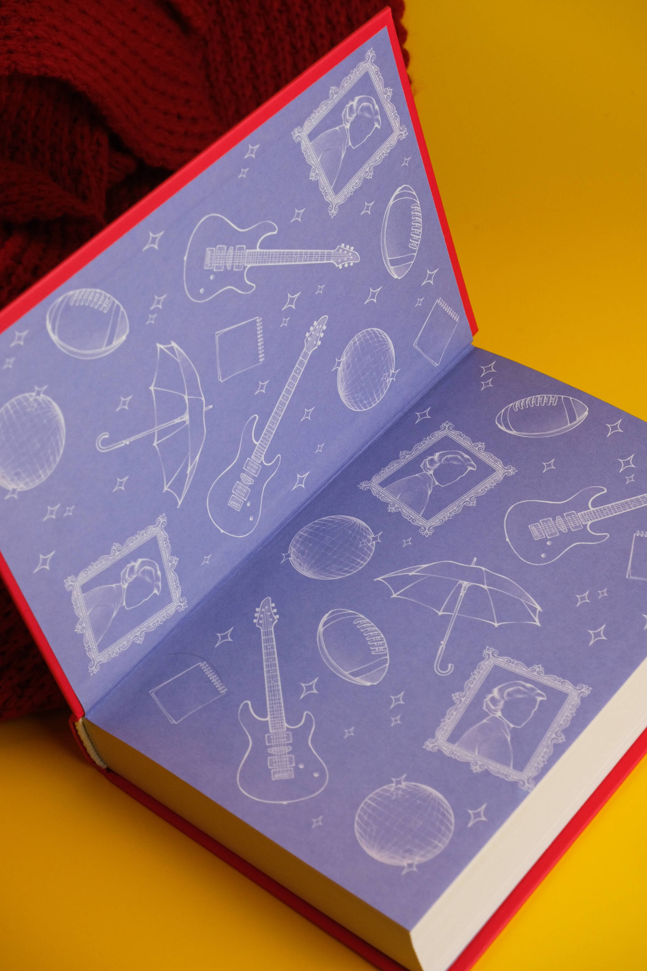 Изображение бумажной книги