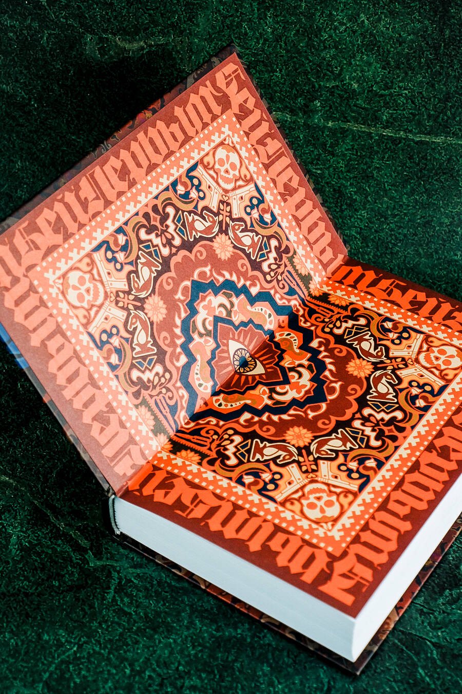 Изображение бумажной книги