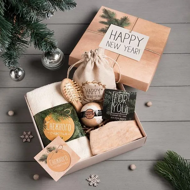 Новогодний подарочный набор Happy new year (полотенце и аксессуары (4 предмета) 2951137 — 1