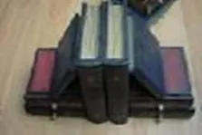 Декоративный держатель-ограничитель для книг... (24902)