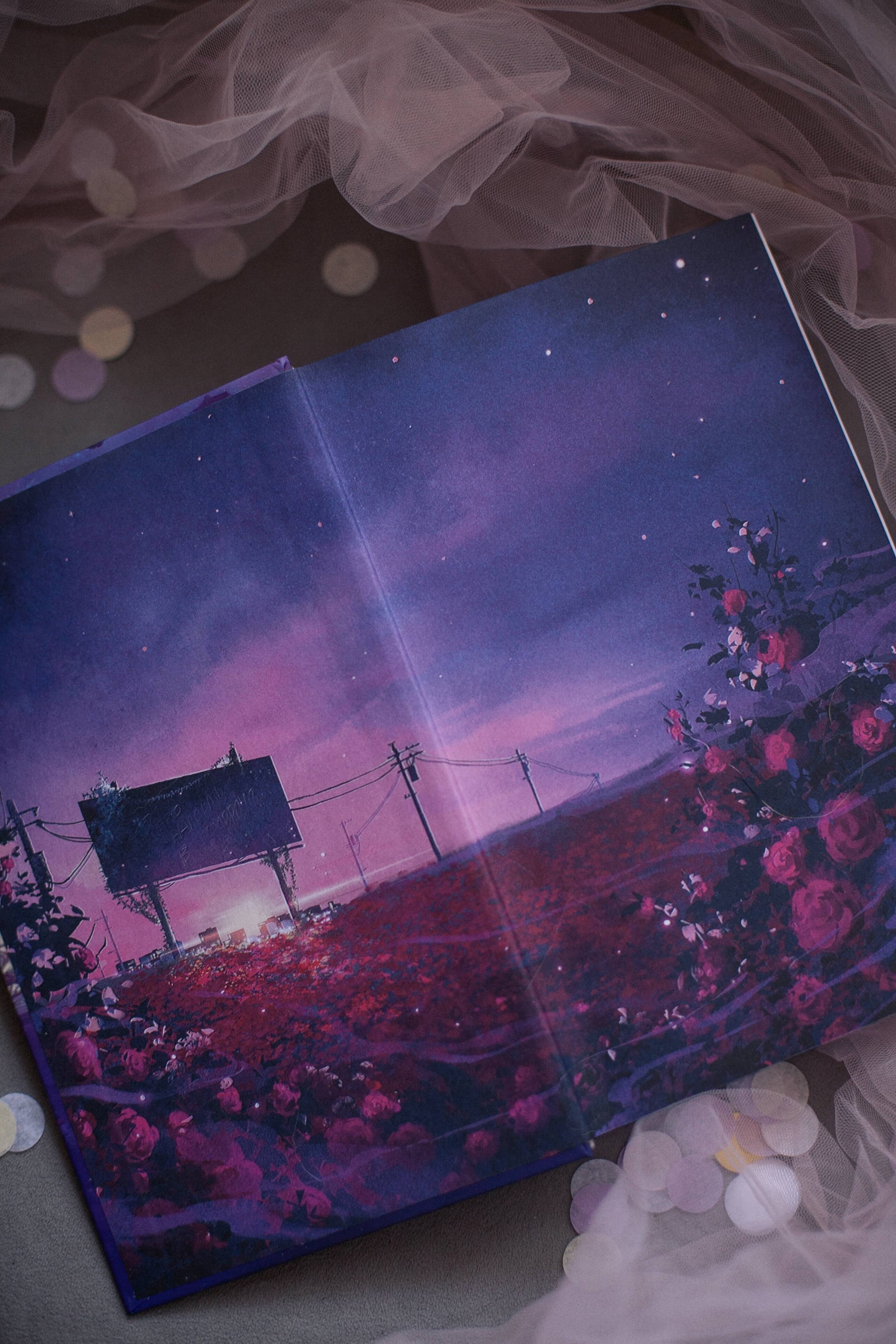 Изображение бумажной книги