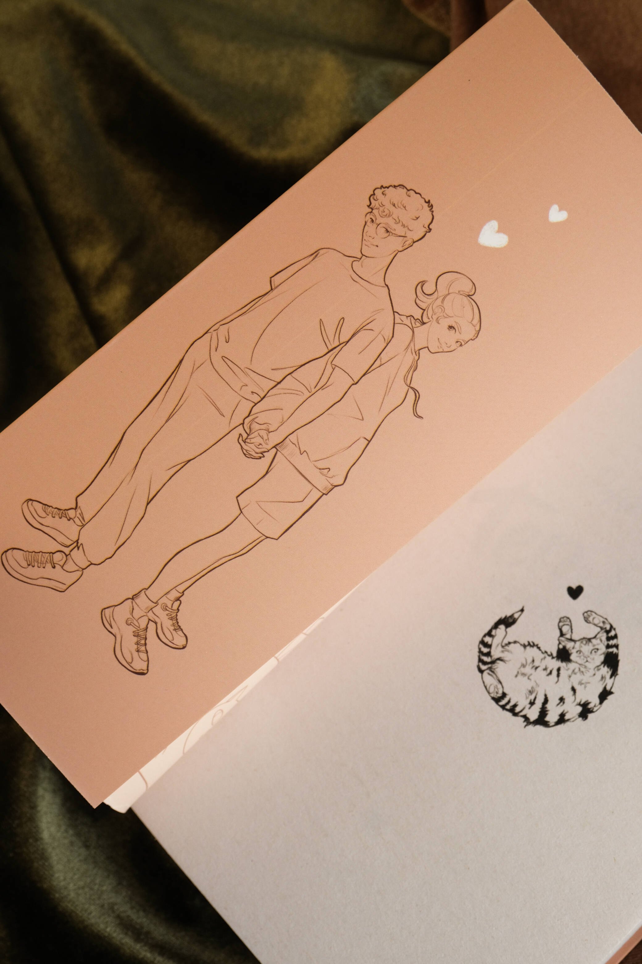 Изображение бумажной книги