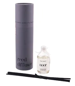 Диффузор ароматический Noor (Розовое дерево,Кардамон,Удовое дерево,Пачули,Амбра,Мускус,Мандарин) (110мл) (flame-RD033-110)