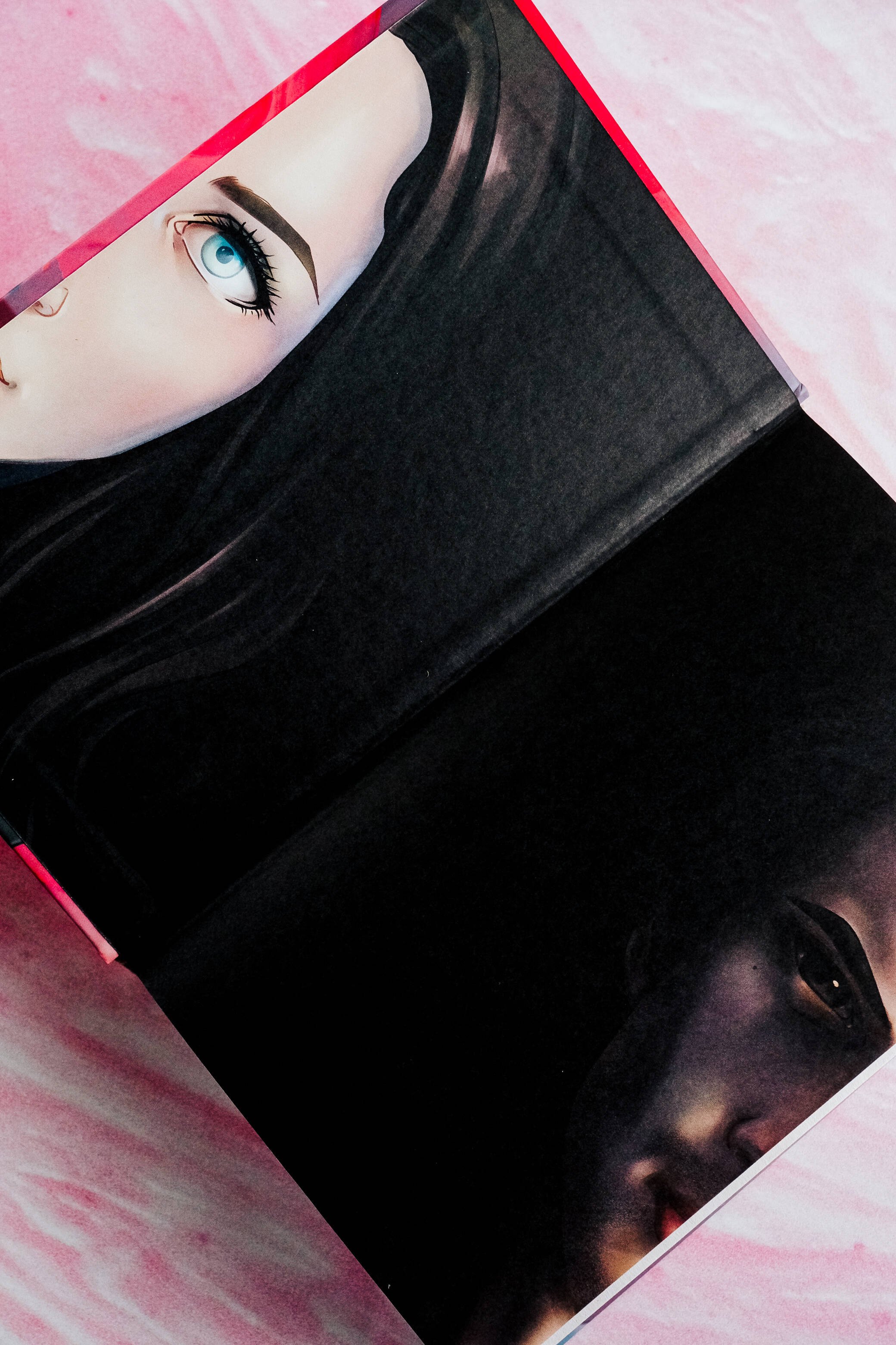 Изображение бумажной книги