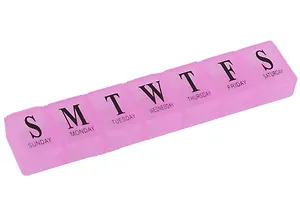 Таблетница прямоугольная 7 секций Английские буквы (пластик)  (15х3)