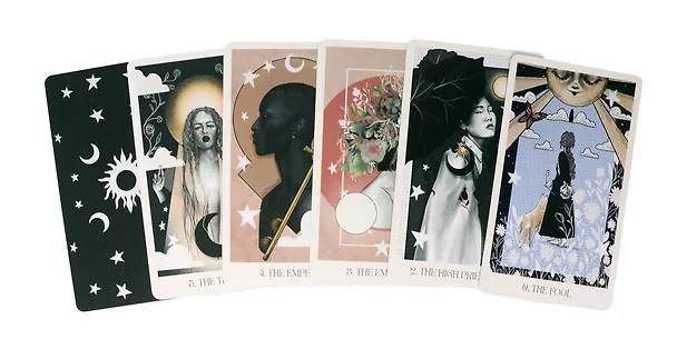 Книга NOVA WITCH TAROT (78 карт+руководство) (Сьюки Фергюсон) — 2