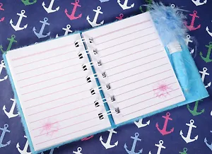 Набор подарочный блокнот пушистый с сердечком и ручка