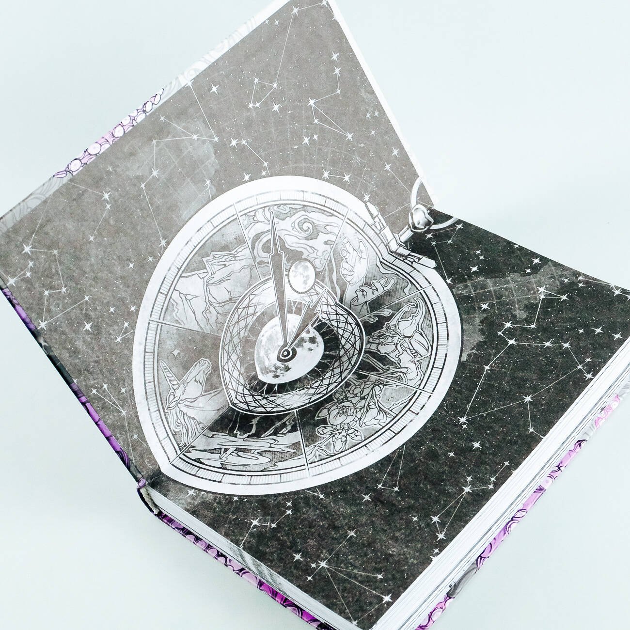 Изображение бумажной книги