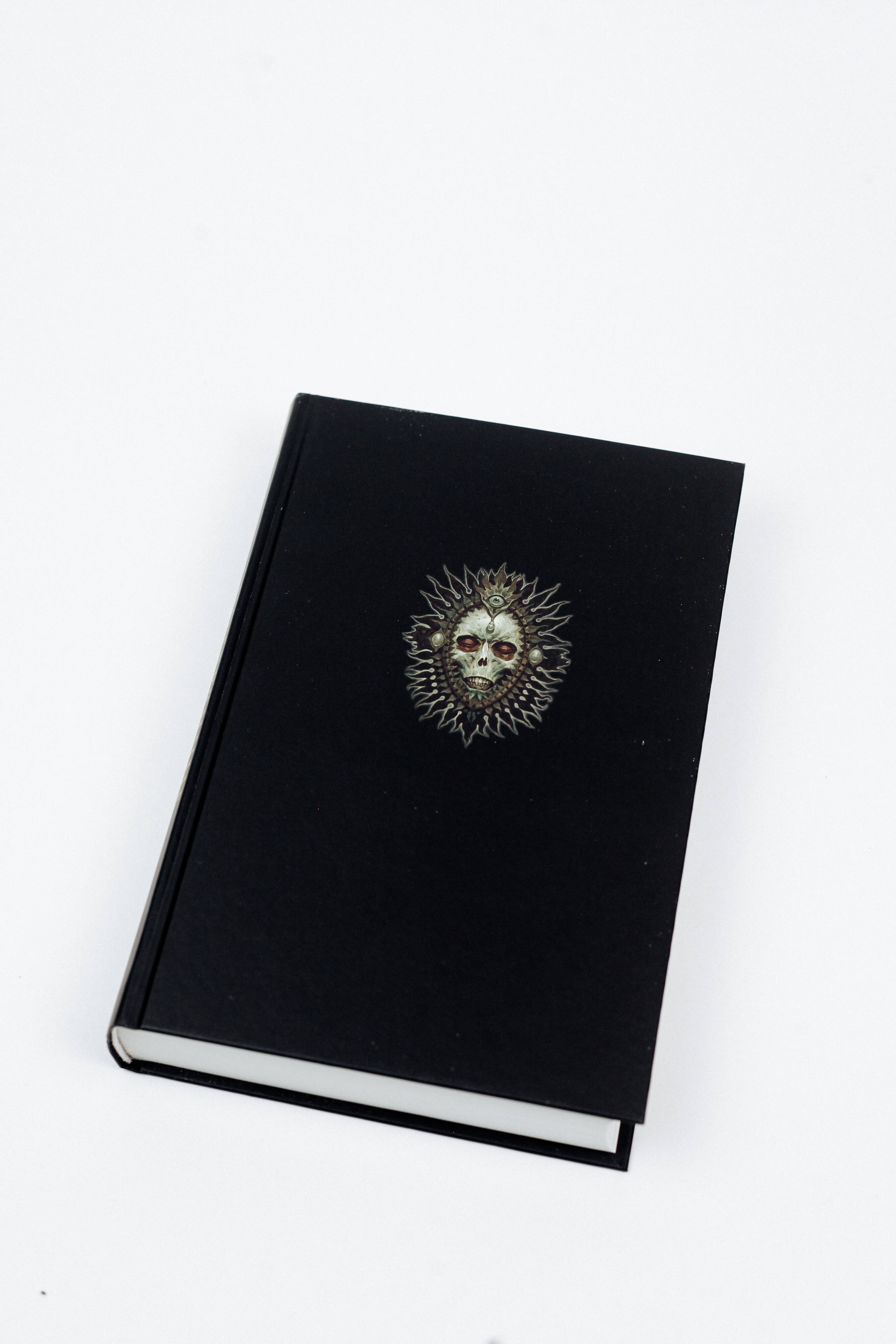 Изображение бумажной книги