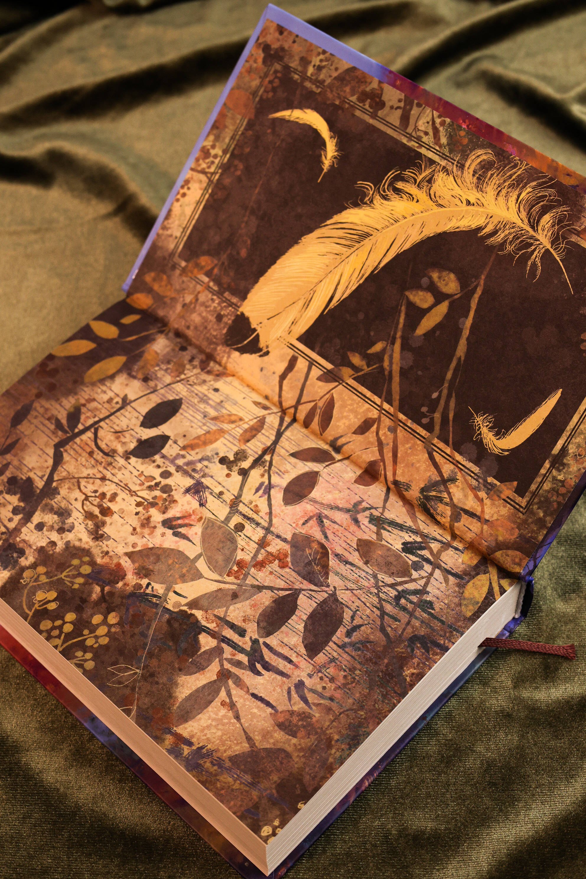 Изображение бумажной книги