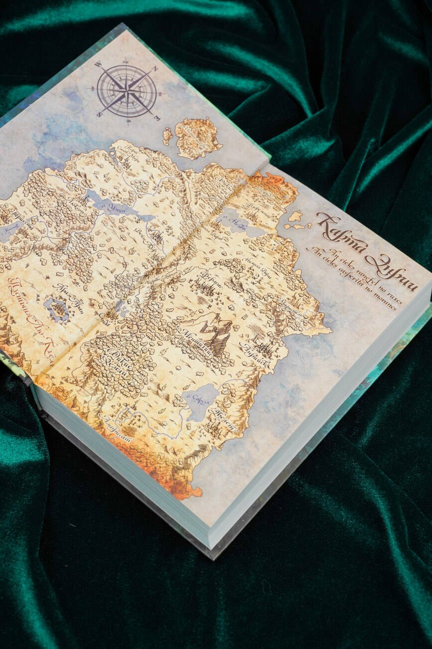 Изображение бумажной книги