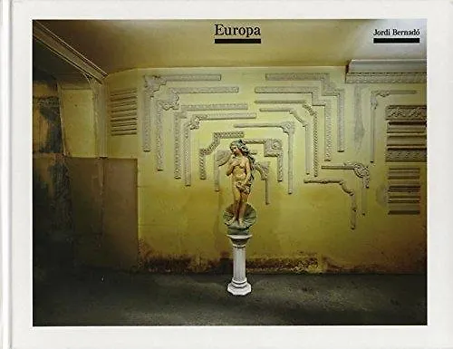 Книга Europa / Европа: Фотографии Жорди Бернадо () — 1