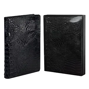 Ежедневник недат. А5+ 192л 175x245 "Аллигатор" чёрный, иск.кожа, тв.переплёт, поролон, офсет, ляссе, мет.уголки, подар.карт.коробка с ПВХ-крышкой