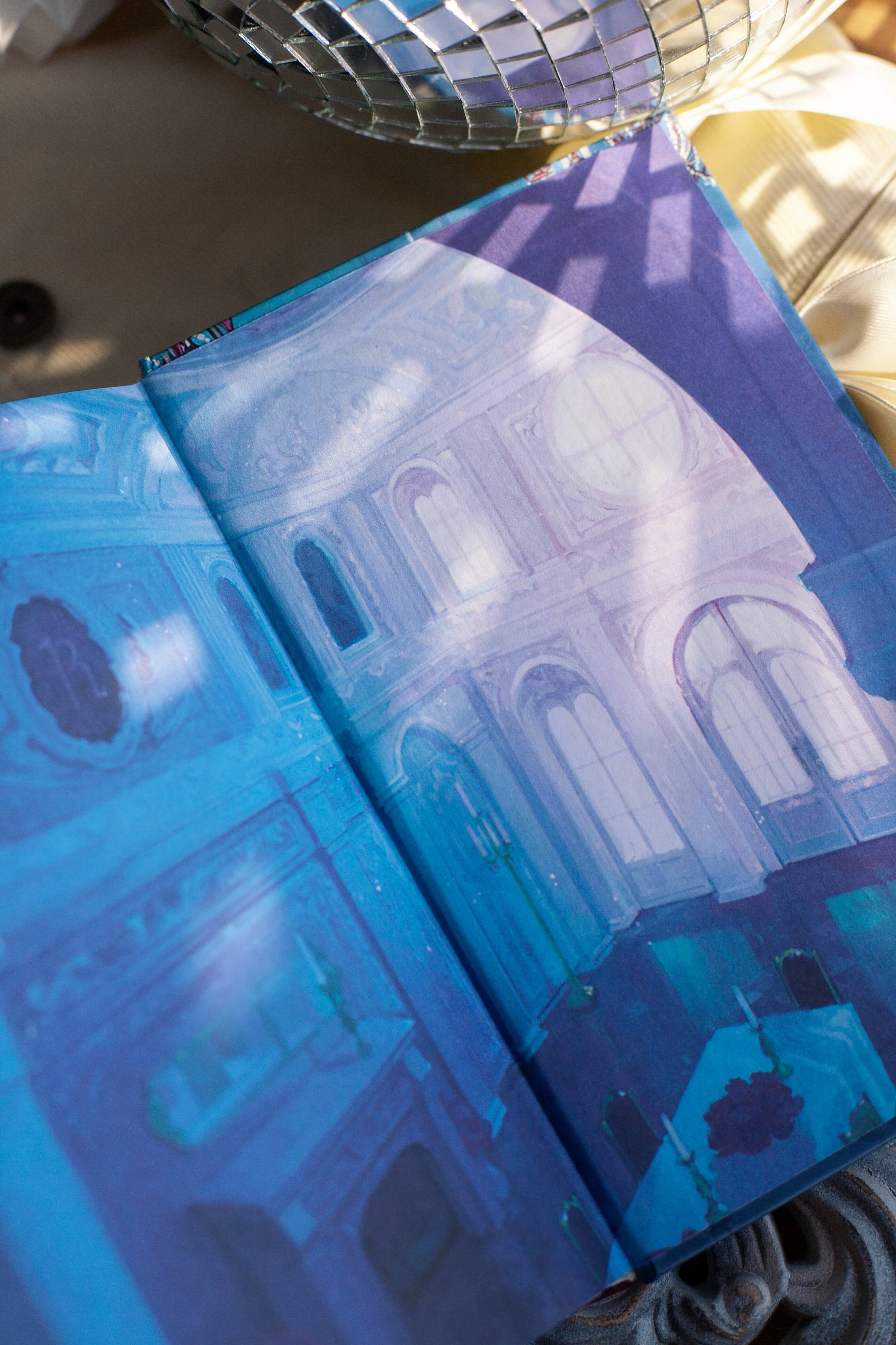 Изображение бумажной книги