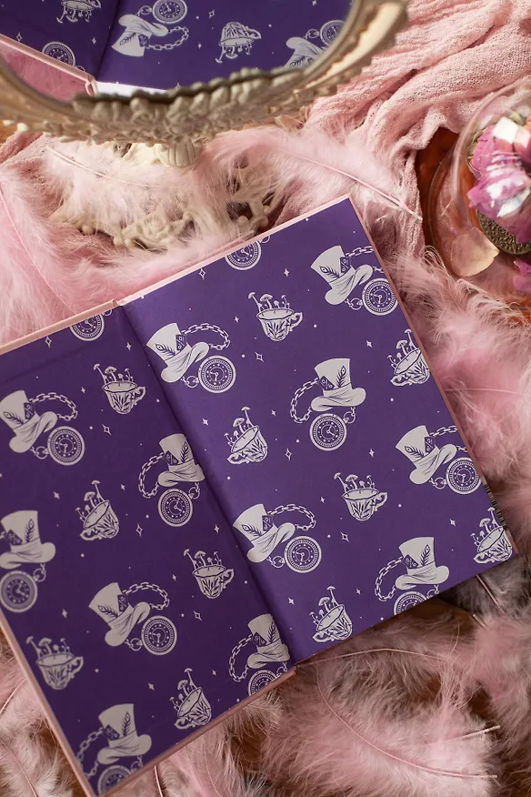 Книга Alice’s Adventures in Wonderland. Вечные истории в оригинале (Льюис Кэрролл) — 9