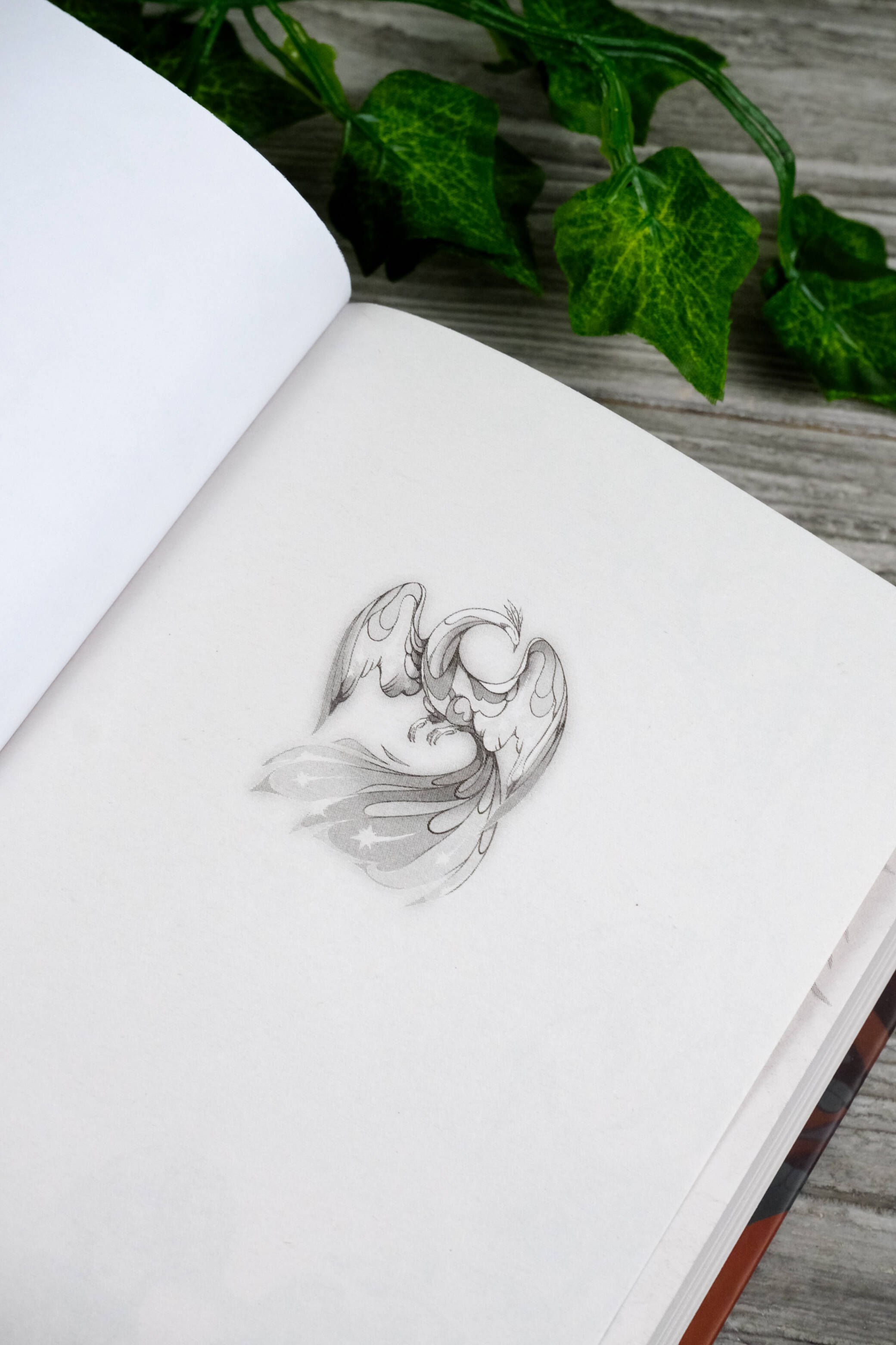 Изображение бумажной книги