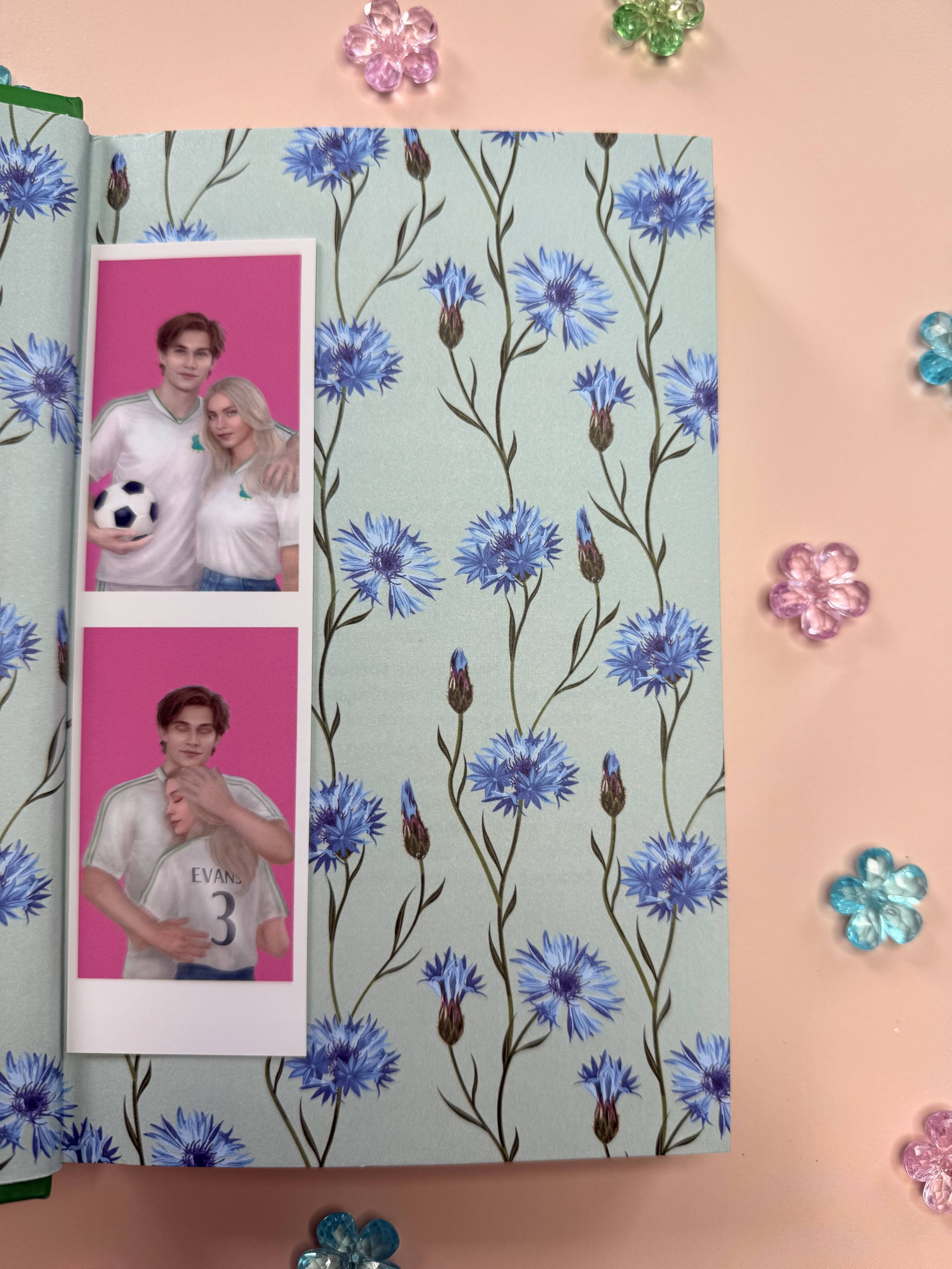 Изображение бумажной книги