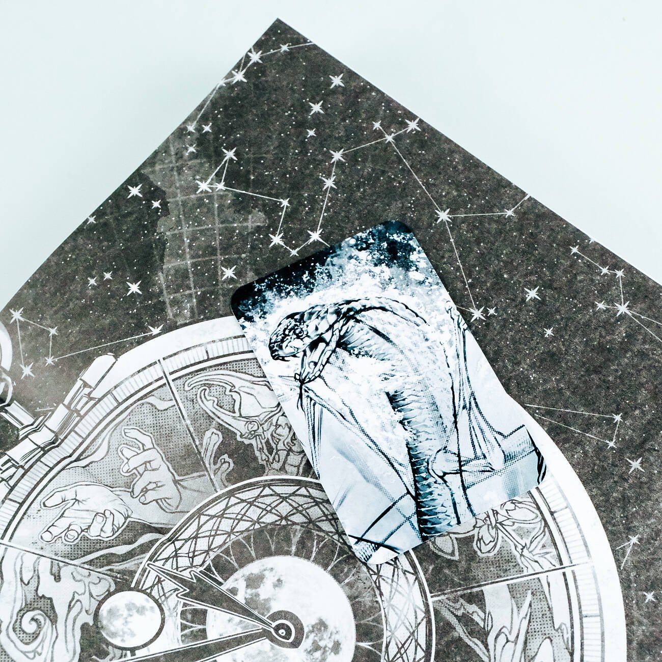 Изображение бумажной книги