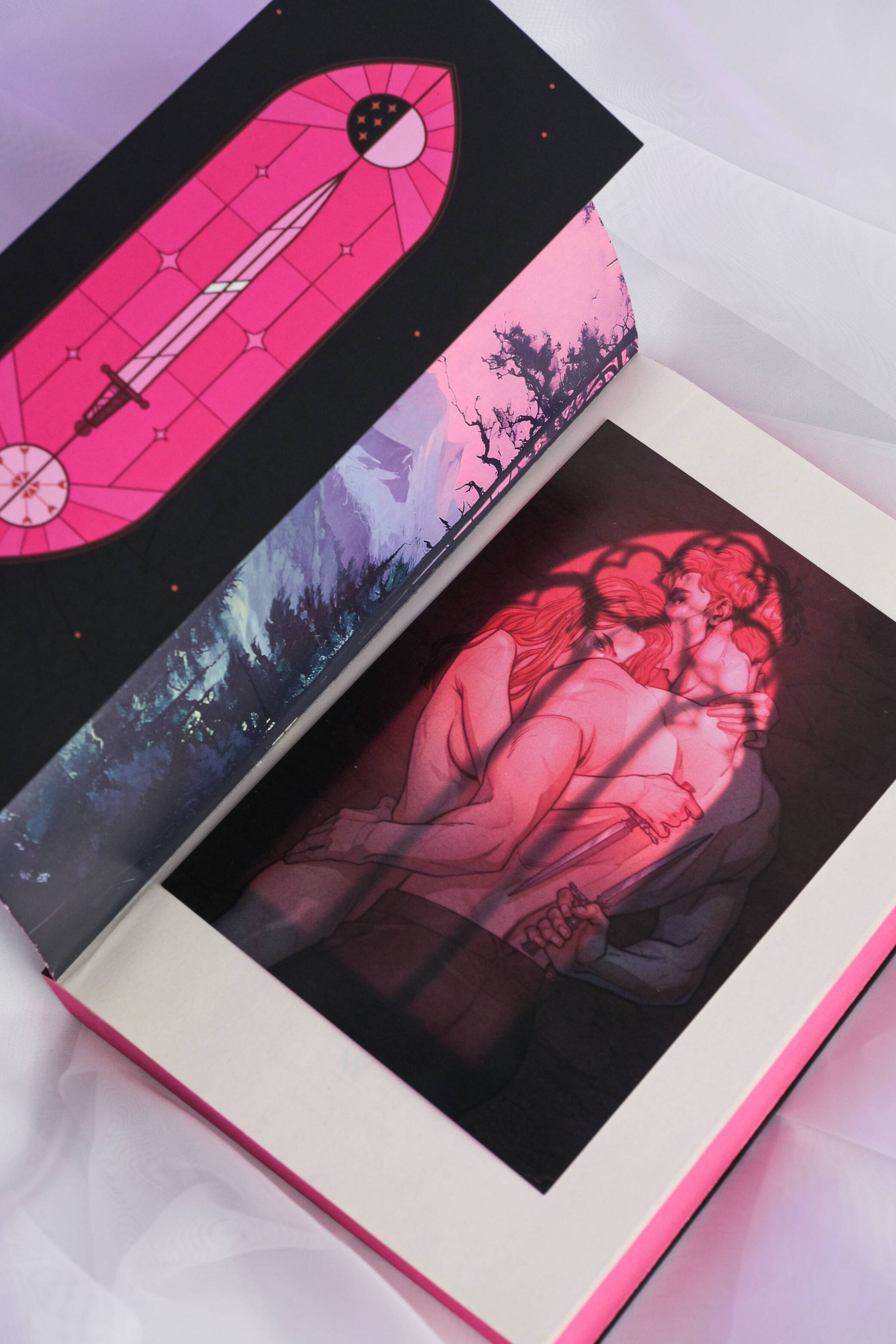 Изображение бумажной книги