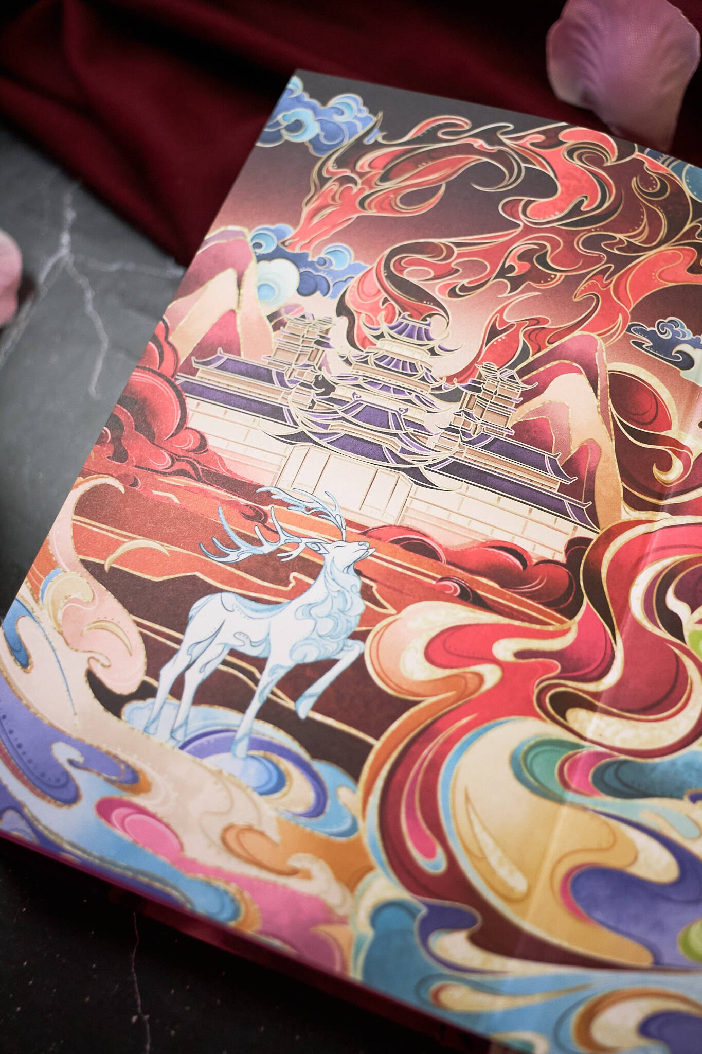 Изображение бумажной книги