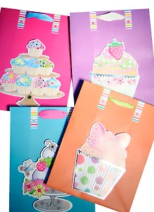 Пакет подарочный бумажный А5 18*23*10 "Кейк", жен., мат. ламинат, Хансибэг