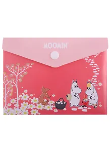 Папка-конверт А6 на кнопке MOOMIN "Муми-тролль и Фрекен Снорк на цветочной поляне"