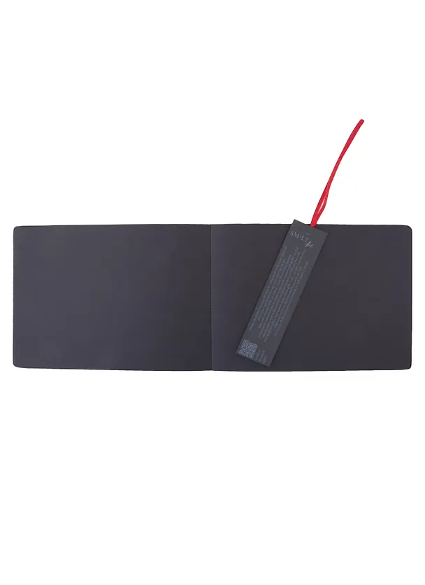 Скетчбук 24,5*18,5см 18л "SMLT Art Black authenticbook", на резинке, 165г/м2, черный, сшивка 2932222 — 2
