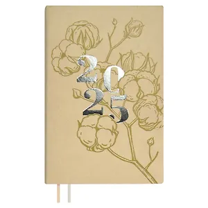 Еженедельник дат. 2025г. А6+ 125*189 96л "Шеврет глосс" бежевый, мягк.переплет, блинт.тиснение, тиснение фольгой, вырубка, офсет, ляссе