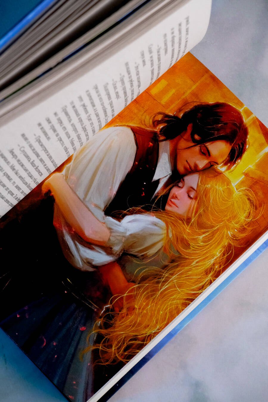 Изображение бумажной книги