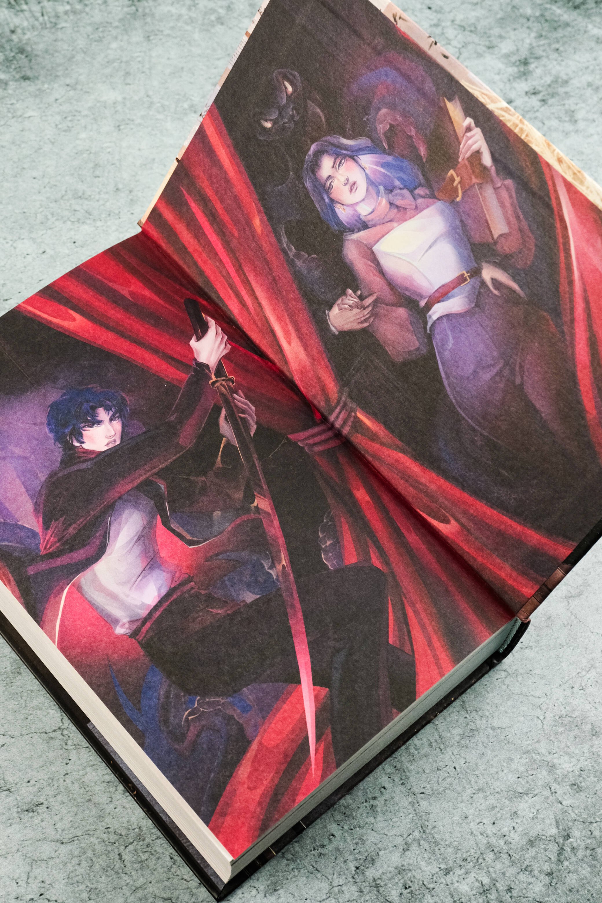 Изображение бумажной книги