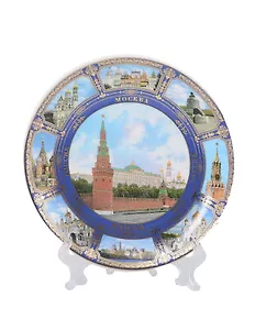 Тарелка сувенирная Москва Набережная с подставкой (D10 К8) (фарфор) (10-K8-22)