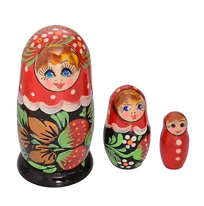 Матрёшка «Земляничка» красный платок 3 кукольная (10-12см) (3440220)