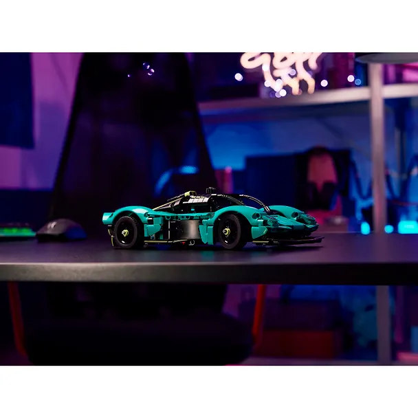 42208 Конструктор детский LEGO Technic Спорткар Aston Martin Valkyrie, 707 деталей, возраст 9+ 3169380 — 11