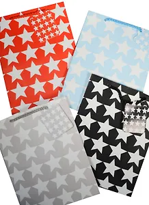 Пакет подарочный бумажный А5 23*18*10 "Белые звезды", нейтр., мат. ламинат, Kairui