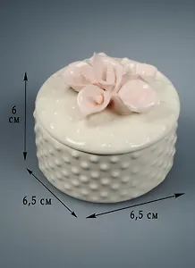 Шкатулка фарфор белая с розовыми цветами (6 см) (43834)