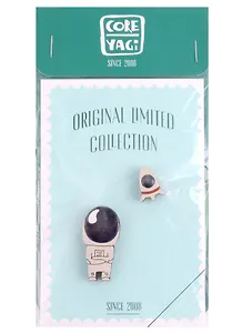 Сувенир, Набор брошей деревянных COREYAGI: Космическое приключение (белый) 2шт.