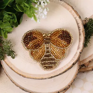 Набор для вышивания Klart бисером "Брошь. Медовая пчелка"