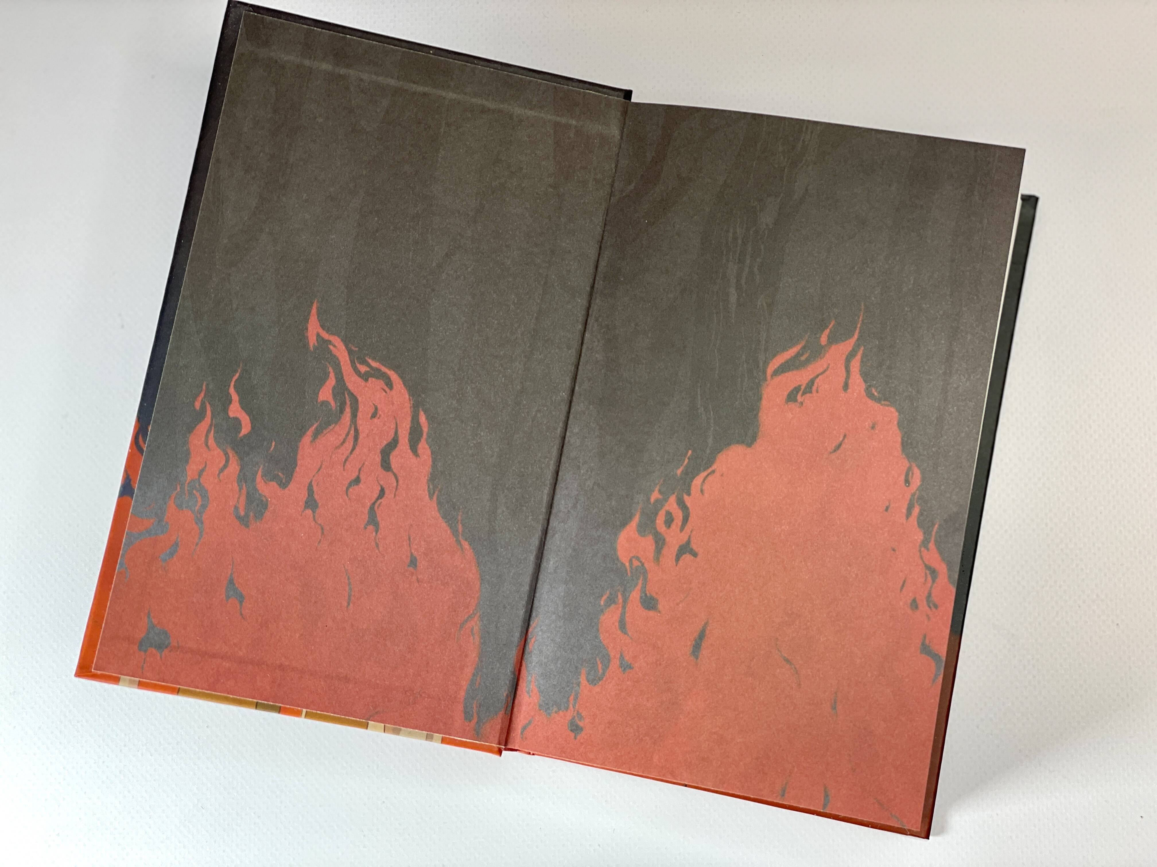 Изображение бумажной книги