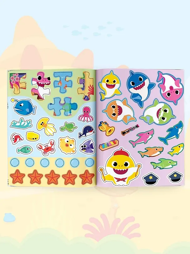 Книга Baby Shark. Играй и раскрашивай () — 9