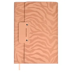 Ежедневник недат. А5 160л "Матлассе" пепельно-розовый,  иск.кожа, мягкий переплет, блинт.тиснение, офсет, ляссе