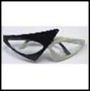 Карнавальные очки "Черное и белое" из пластика, арт. 24986/10 (15.2*6.5*12.7 см)