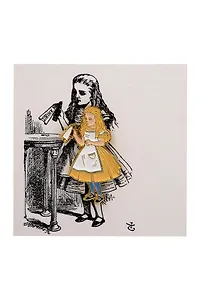 Значок эмалированный Алиса. Выпей меня (1114941)