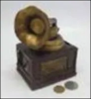 Декоративная копилка Граммофон из полирезины (Ф21-1755) (11х9,4х14) 2328890 — 1