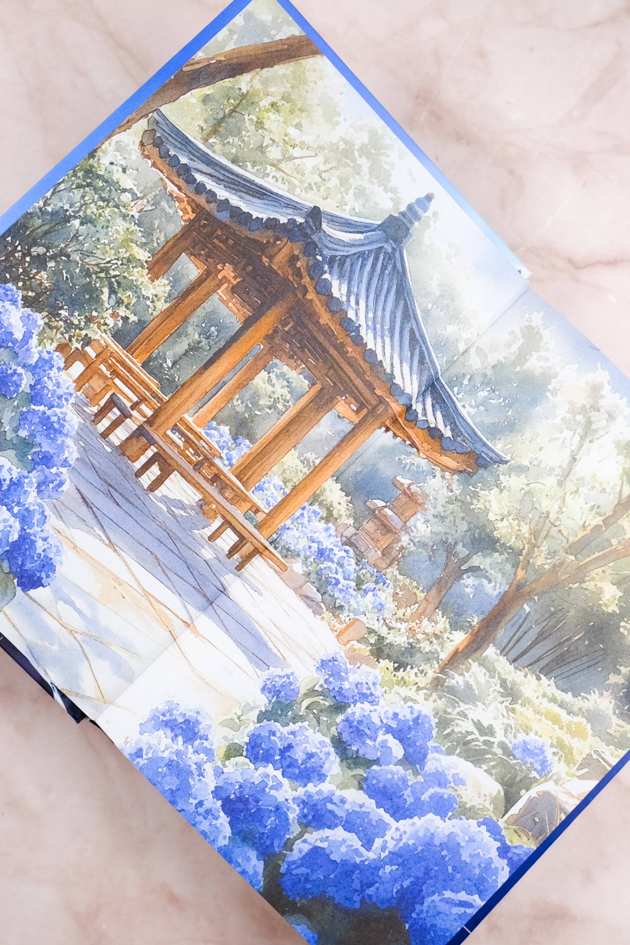 Изображение бумажной книги