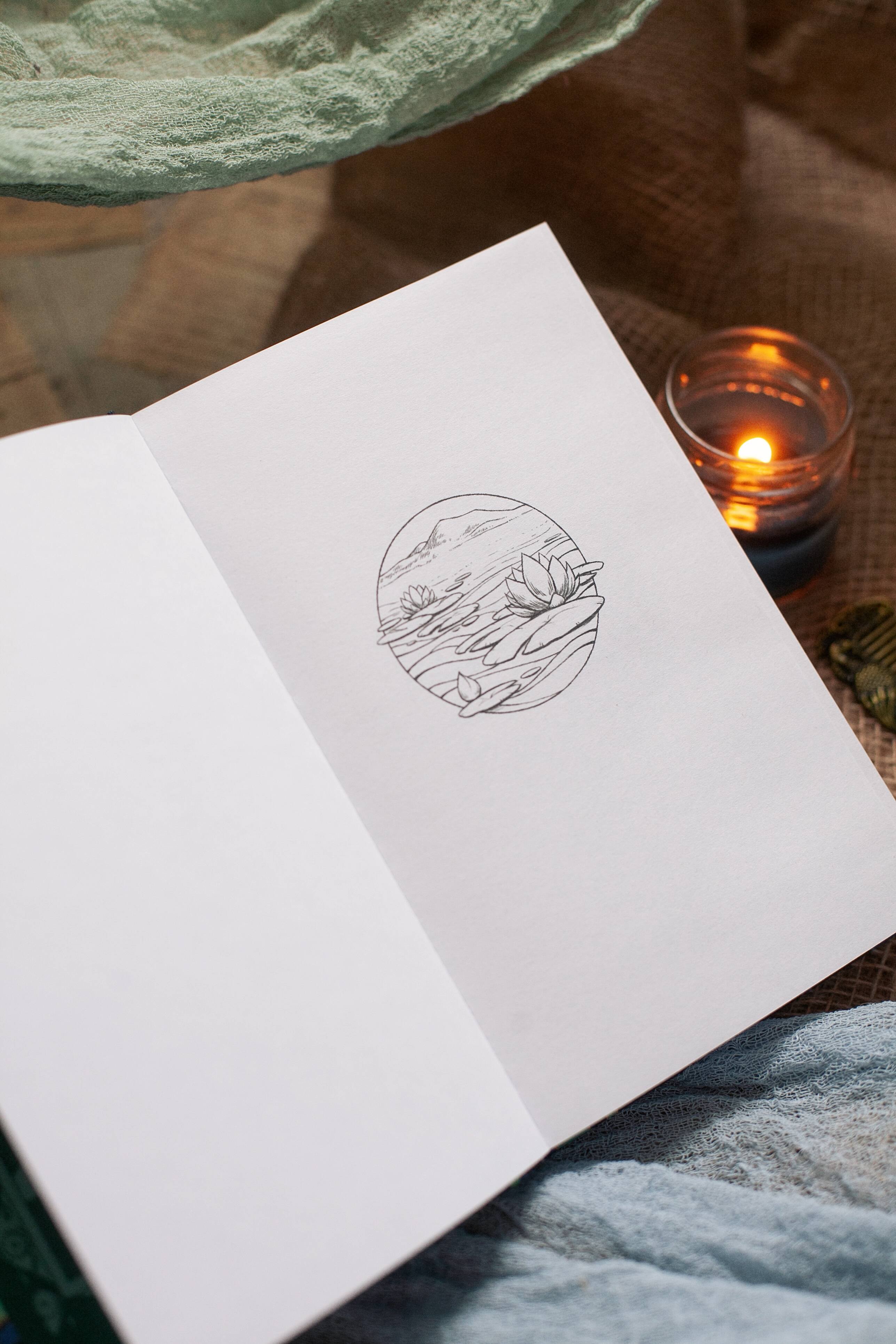 Изображение бумажной книги