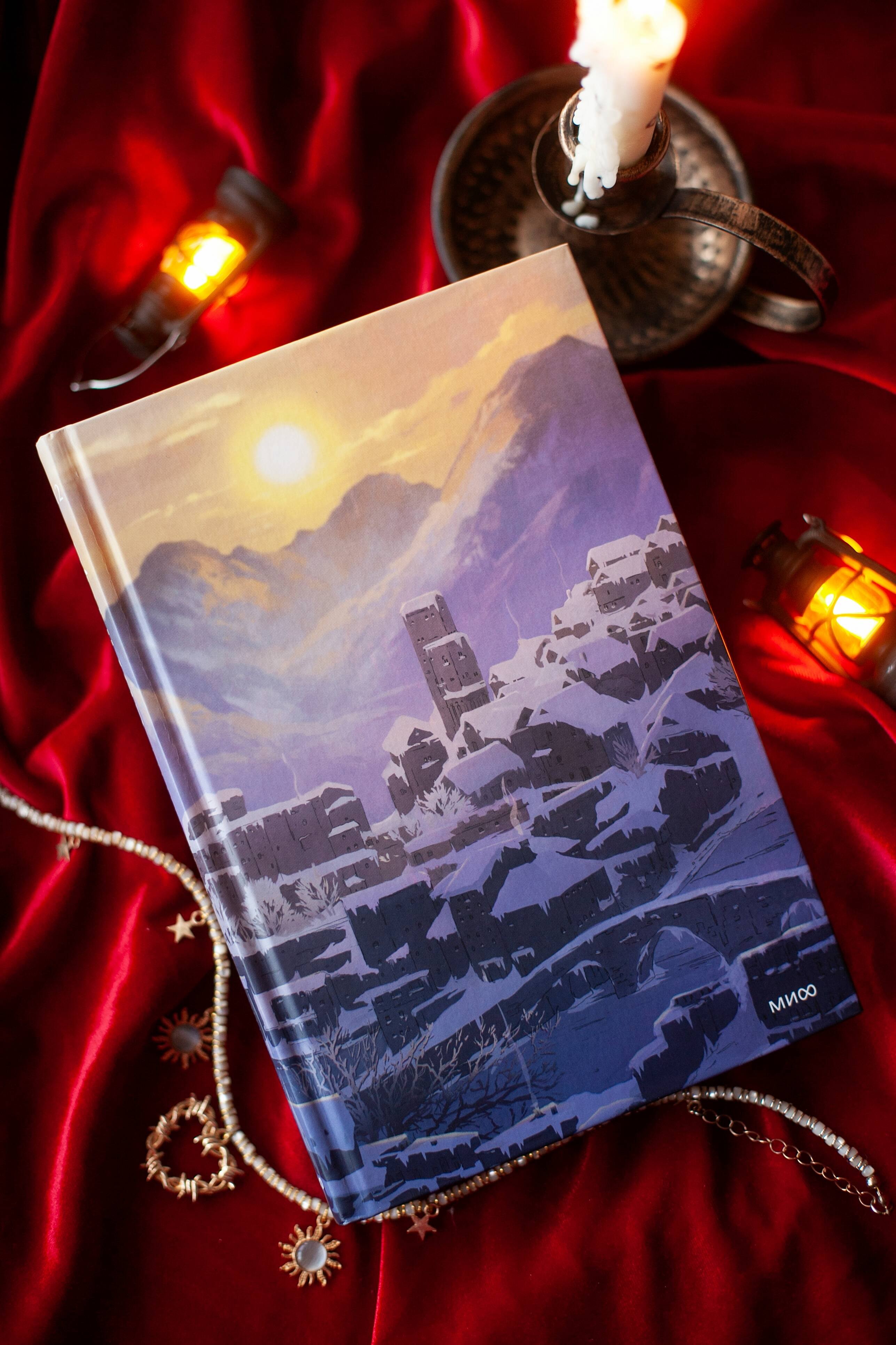 Изображение бумажной книги