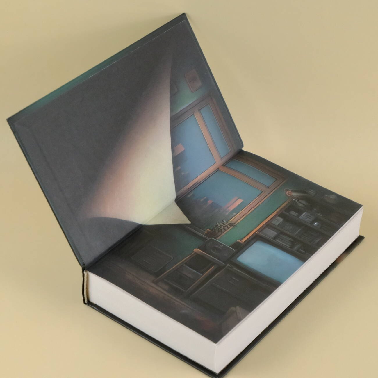 Изображение бумажной книги